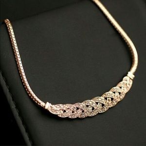 Gold tone necklace